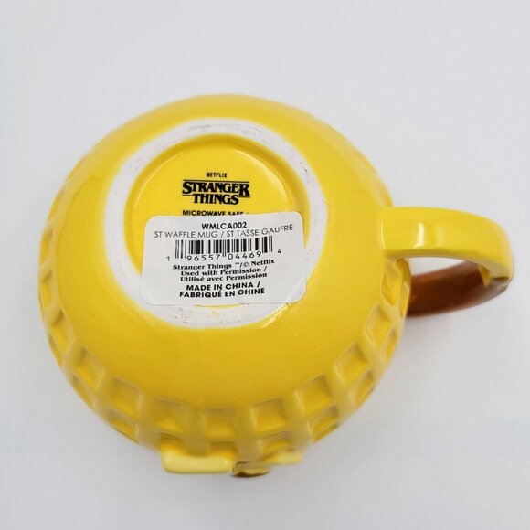 Stranger Things Netflix Ceramic Mug Yellow Waffle Texture 18 oz NIB Cup Read - Picture 5 of 10